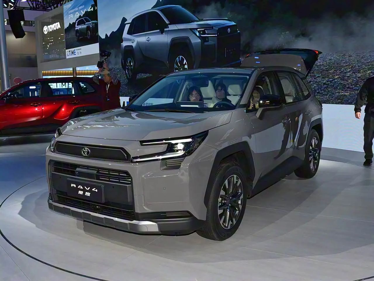Toyota RAV4 2026